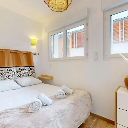 Expat Renting - La Dolce - Netflix Apartment
